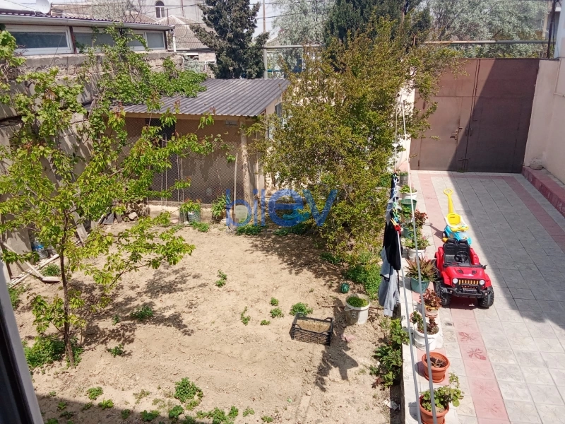 Satış 4 otaqlı Həyət evi  200m², Bakı