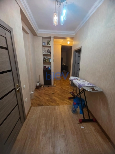 Satış 2 otaqlı Yeni Tikili bina evi  70m², Bakı