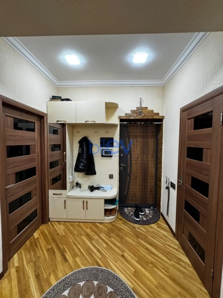 Satış 3 otaqlı Yeni Tikili bina evi  70m², Bakı