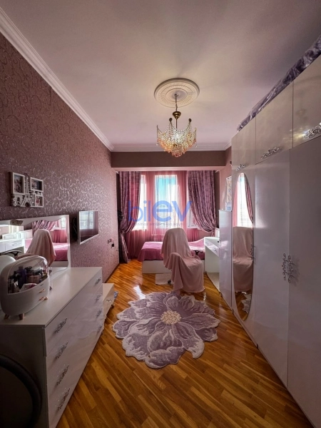 Satış 3 otaqlı Yeni Tikili bina evi  70m², Bakı