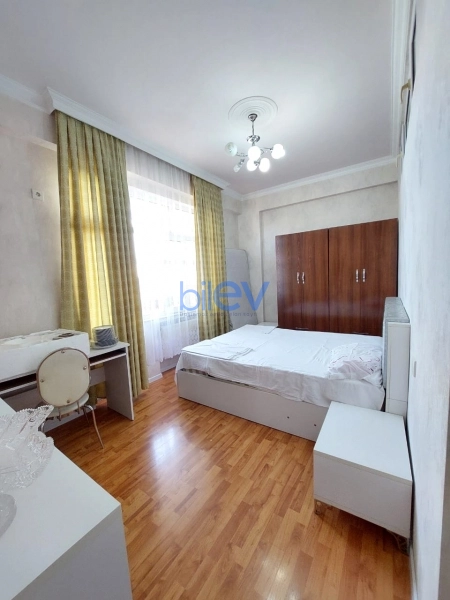 Aylıq Kirayə 3 otaqlı Yeni Tikili bina evi  93m², Sumqayıt