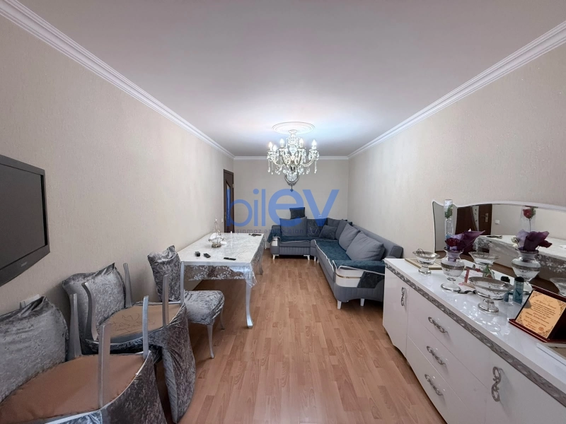 Satış 3 otaqlı Köhnə Tikili bina evi  70m², Sumqayıt