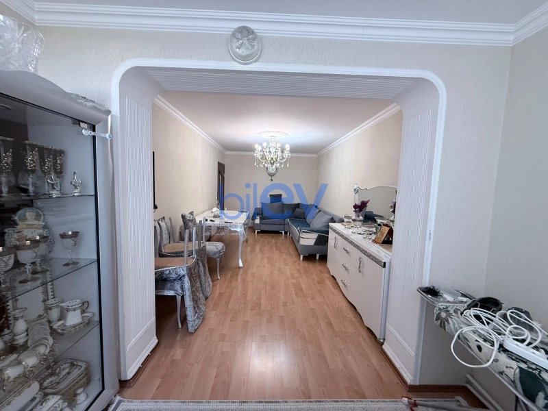 Satış 3 otaqlı Köhnə Tikili bina evi  70m², Sumqayıt
