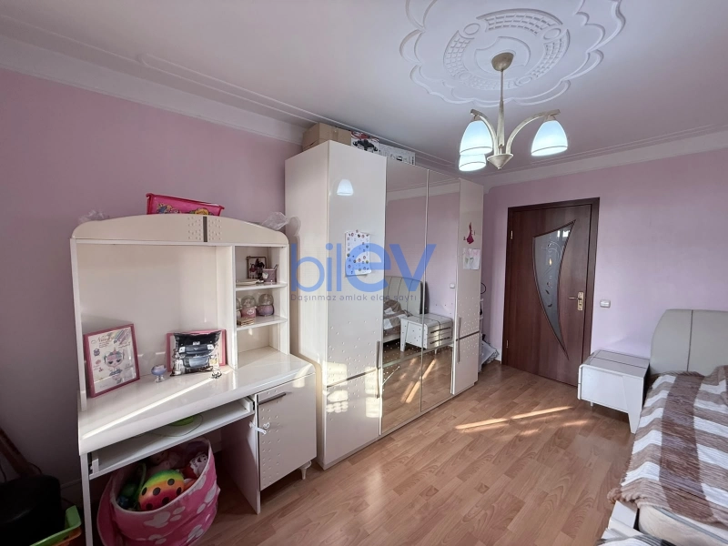 Satış 3 otaqlı Köhnə Tikili bina evi  70m², Sumqayıt