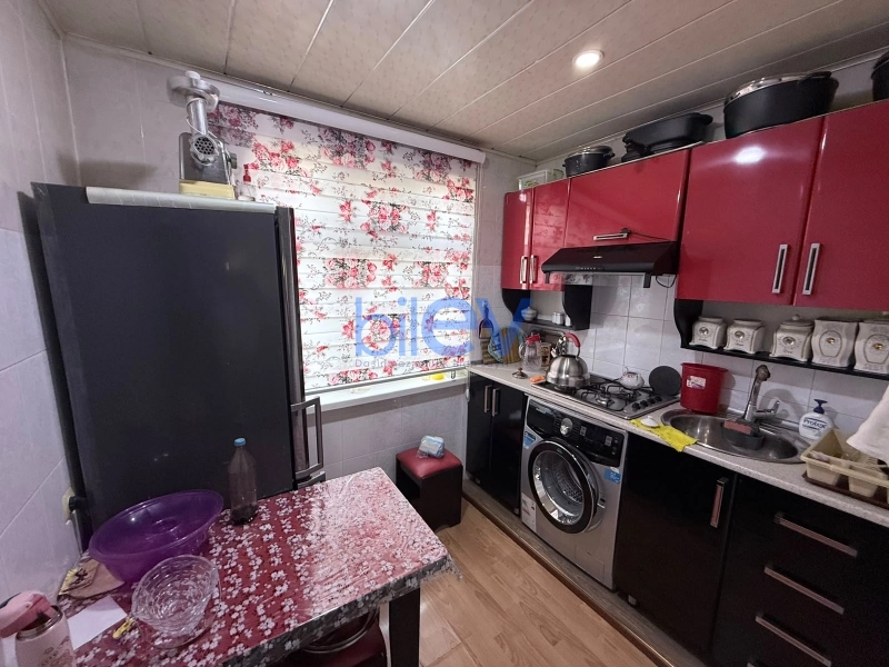 Satış 3 otaqlı Köhnə Tikili bina evi  70m², Sumqayıt