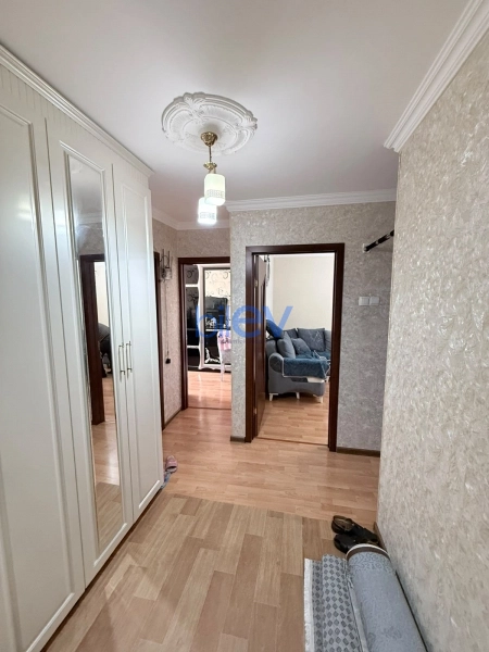 Satış 3 otaqlı Köhnə Tikili bina evi  70m², Sumqayıt