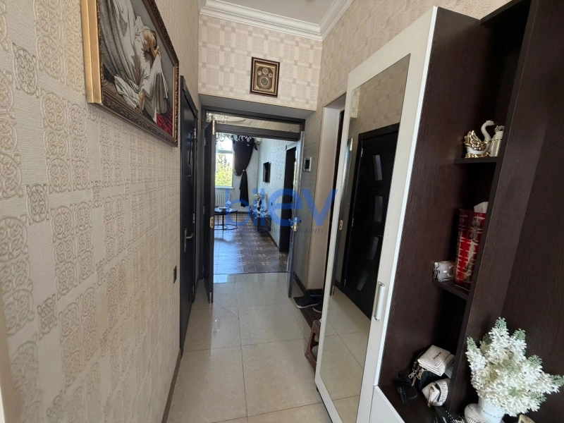 Satış 2 otaqlı Köhnə Tikili bina evi  56m², Bakı