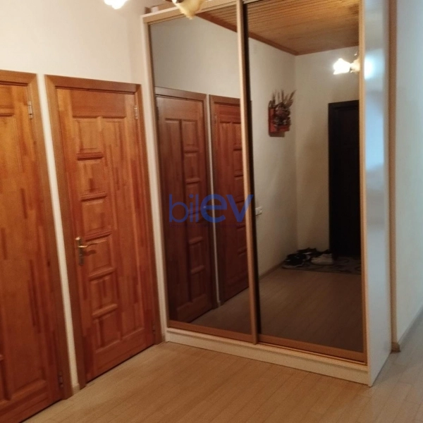 Satış 3 otaqlı Köhnə Tikili bina evi  108m², Bakı