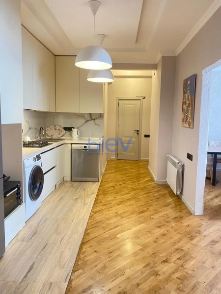 Satış 2 otaqlı Yeni Tikili bina evi  70m², Bakı
