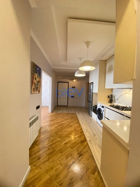 Satış 2 otaqlı Yeni Tikili bina evi  70m², Bakı