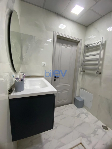 Satış 2 otaqlı Yeni Tikili bina evi  70m², Bakı
