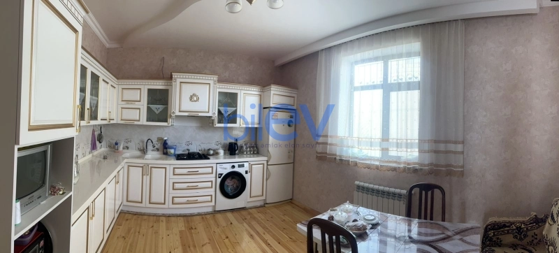 Satış 6 otaqlı Həyət evi  220m², Bakı
