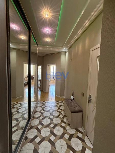 Satış 3 otaqlı Yeni Tikili bina evi  92m², Bakı