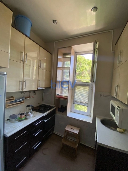 Aylıq Kirayə 2 otaqlı Köhnə Tikili bina evi  55m², Bakı