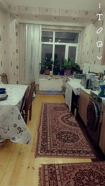 Aylıq Kirayə 4 otaqlı Yeni Tikili bina evi  110m², Bakı