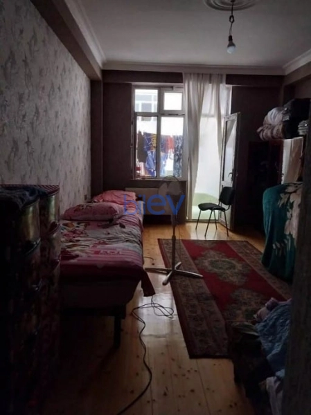 Aylıq Kirayə 4 otaqlı Yeni Tikili bina evi  110m², Bakı
