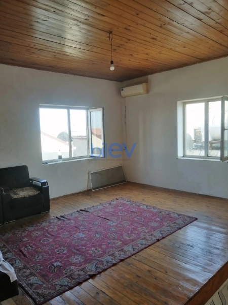 Aylıq Kirayə 3 otaqlı Həyət evi  3000m², Bakı