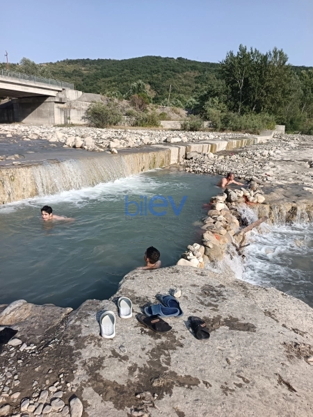 Günlük Kirayə 3 otaqlı Bağ evi  60m², Şamaxı