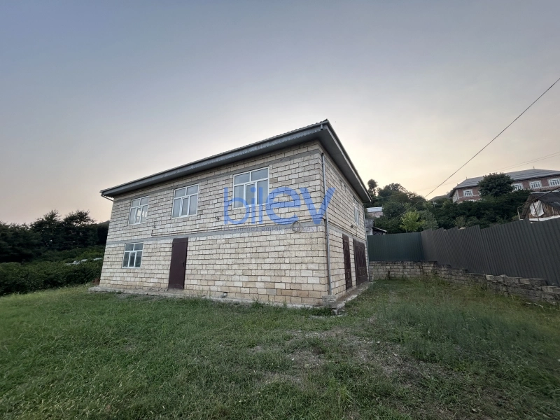 Satış 6 otaqlı Həyət evi  0000m², Astara