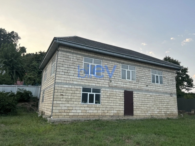 Satış 6 otaqlı Həyət evi  0000m², Astara