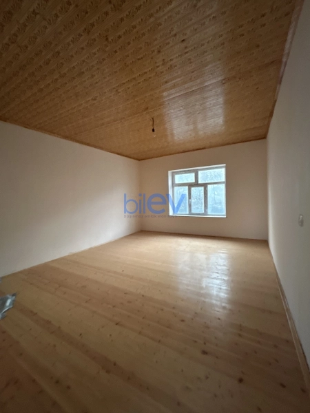 Satış 6 otaqlı Həyət evi  0000m², Astara