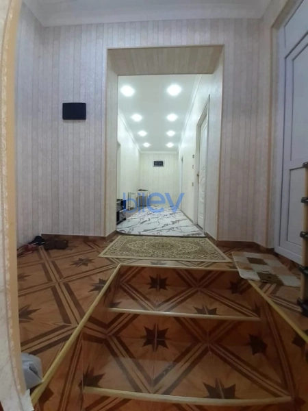 Satış 5 otaqlı Həyət evi  180m², Bakı