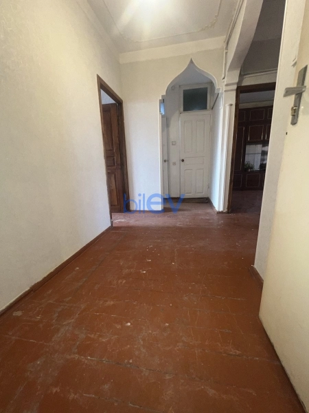 Satış 3 otaqlı Köhnə Tikili bina evi  75m², Bakı