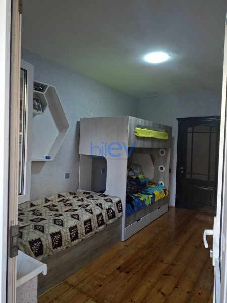 Satış 5 otaqlı Köhnə Tikili bina evi  130m², Bakı