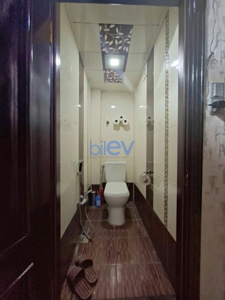Satış 5 otaqlı Köhnə Tikili bina evi  130m², Bakı