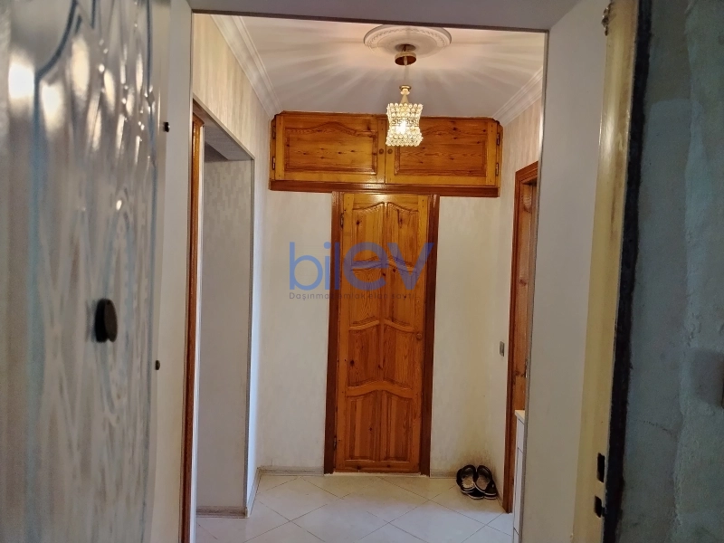 Satış 2 otaqlı Köhnə Tikili bina evi  70m², Bakı