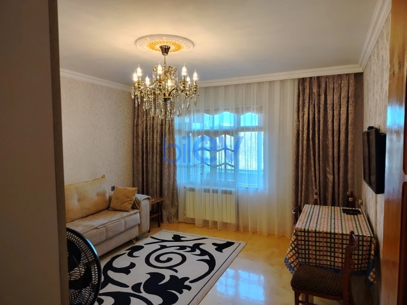 Satış 2 otaqlı Köhnə Tikili bina evi  70m², Bakı