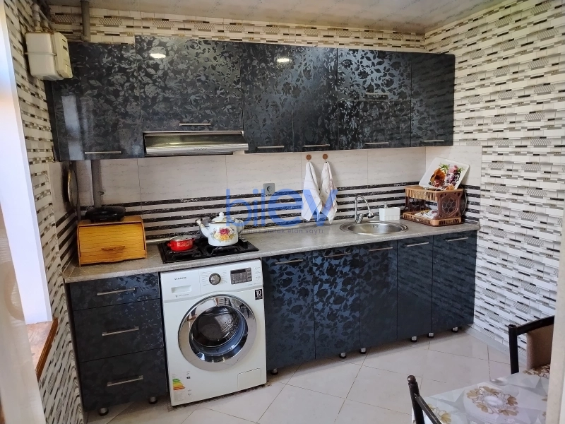 Satış 2 otaqlı Köhnə Tikili bina evi  70m², Bakı