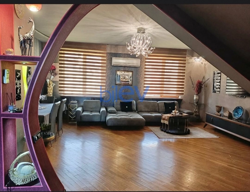 Aylıq Kirayə 4 otaqlı Yeni Tikili bina evi  220m², Bakı