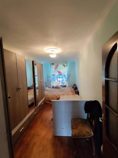 Satış 3 otaqlı Köhnə Tikili bina evi  65m², Bakı