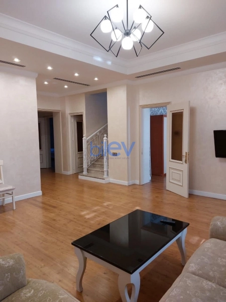 Satış 8 otaqlı Həyət evi  750m², Lənkəran