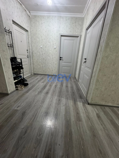 Satış 4 otaqlı Köhnə Tikili bina evi  100m², Bakı