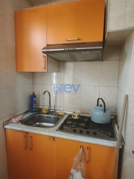 Satış 2 otaqlı Köhnə Tikili bina evi  45m², Bakı
