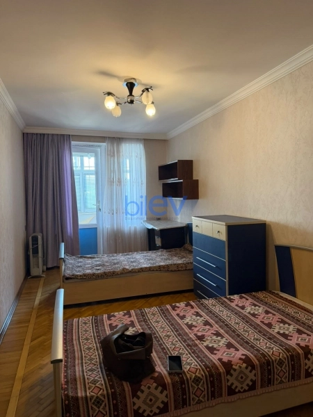 Aylıq Kirayə 3 otaqlı Yeni Tikili bina evi  120m², Bakı
