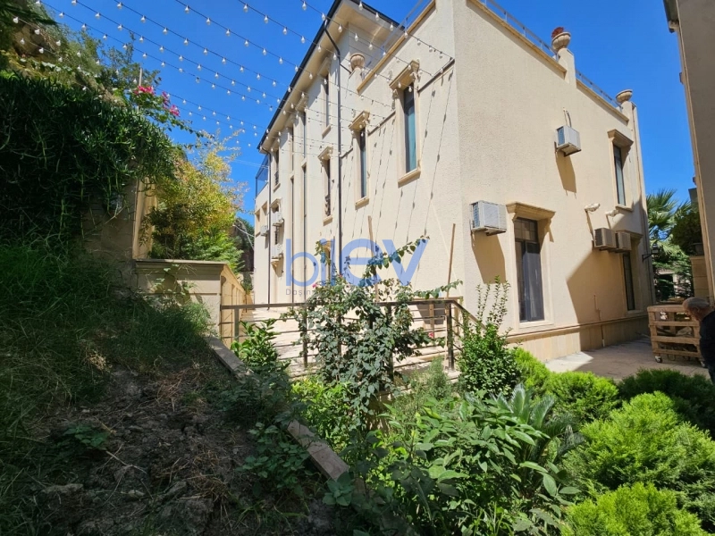 Satış 7 otaqlı Villa  428m², Bakı
