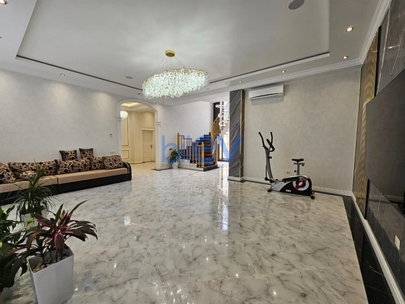 Satış 7 otaqlı Villa  428m², Bakı
