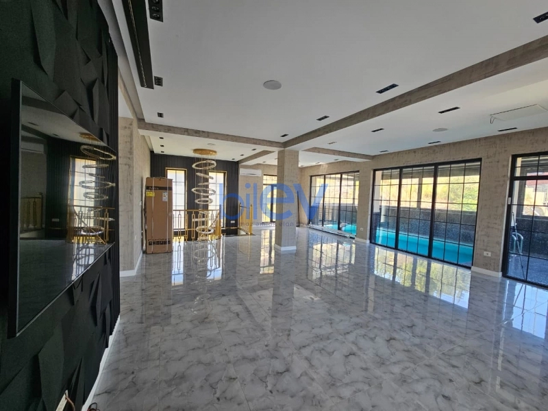 Satış 7 otaqlı Villa  428m², Bakı