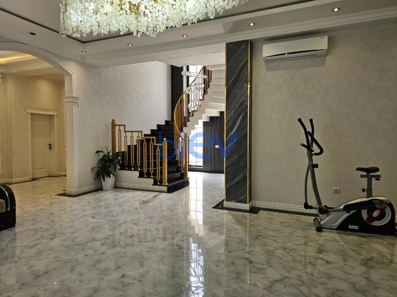 Satış 7 otaqlı Villa  428m², Bakı