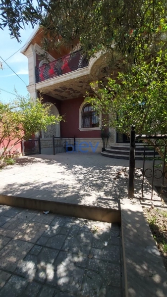 Satış 7 otaqlı Həyət evi  390m², Bakı