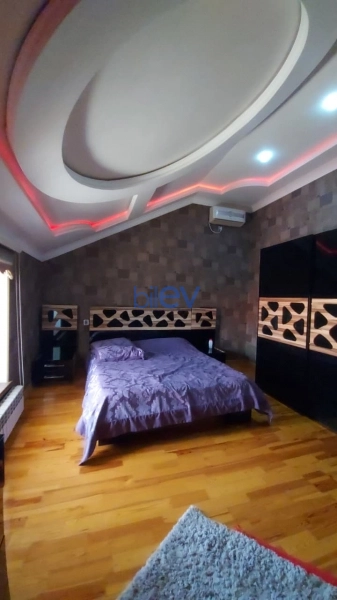 Satış 7 otaqlı Həyət evi  390m², Bakı