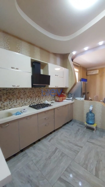 Satış 7 otaqlı Həyət evi  390m², Bakı
