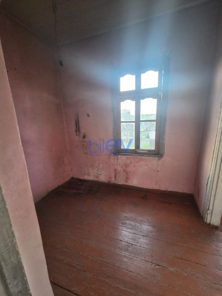 Satış 4 otaqlı Köhnə Tikili bina evi  88m², Bakı