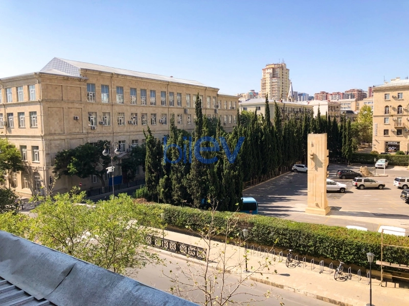 Satış 3 otaqlı Yeni Tikili bina evi  100m², Bakı