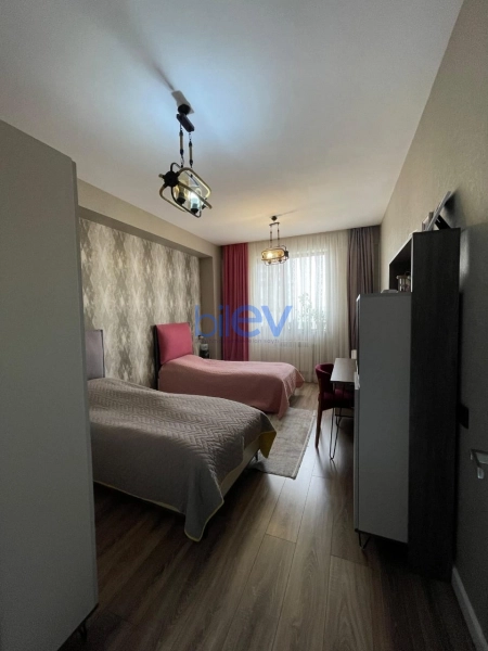 Satış 3 otaqlı Yeni Tikili bina evi  131m², Bakı