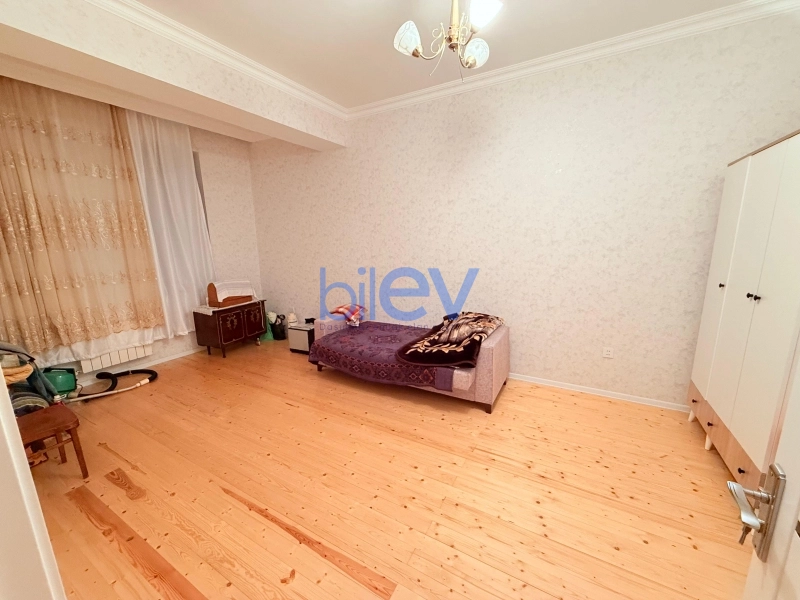 Aylıq Kirayə 4 otaqlı Yeni Tikili bina evi  120m², Bakı