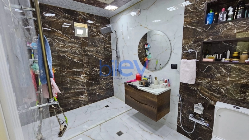 Satış 5 otaqlı Həyət evi  200m², Bakı